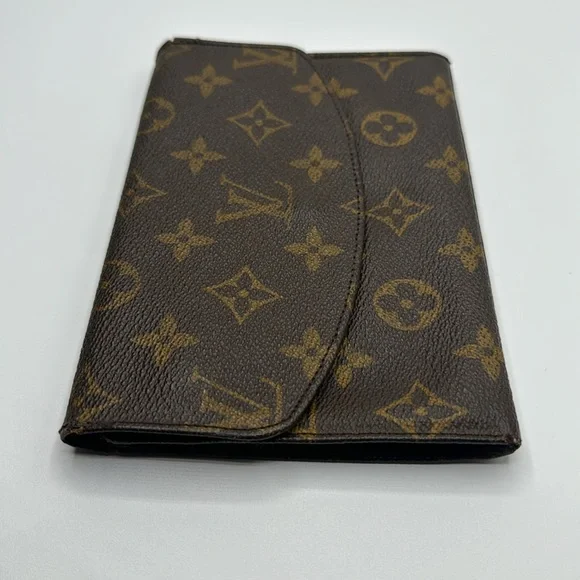 Louis Vuitton Wallet - Picture 6 of 10